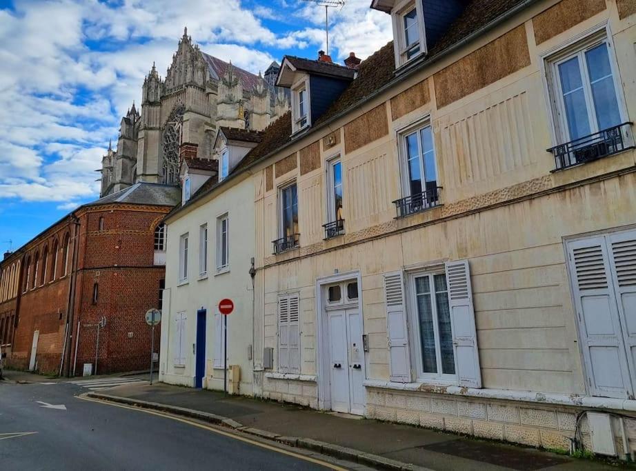 Le Studio De La Cathedrale Leilighet Beauvais Eksteriør bilde